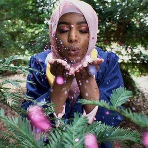 Meet your Posher, Manar